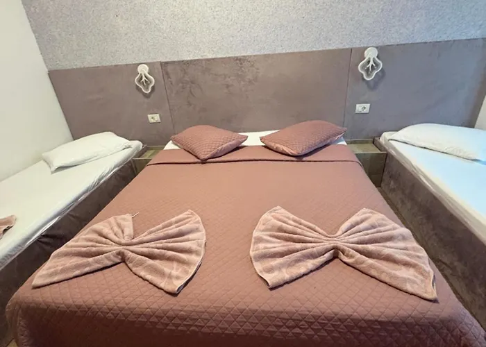 Wednesday House Гостевой дом *